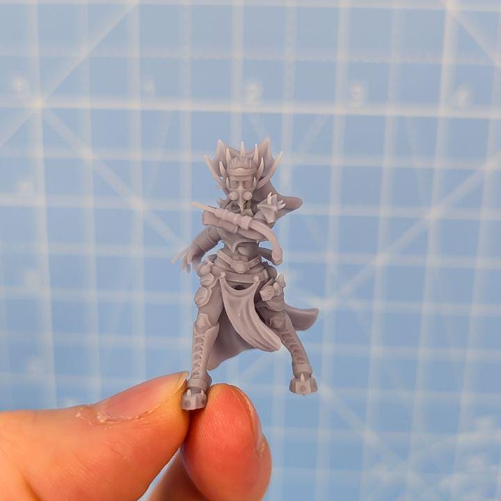 Cynthia - Poison Mother, Bitter Nightshades - Print Minis - Tabletop Wargaming Miniature for Grimdark | OPR | Sci-fi