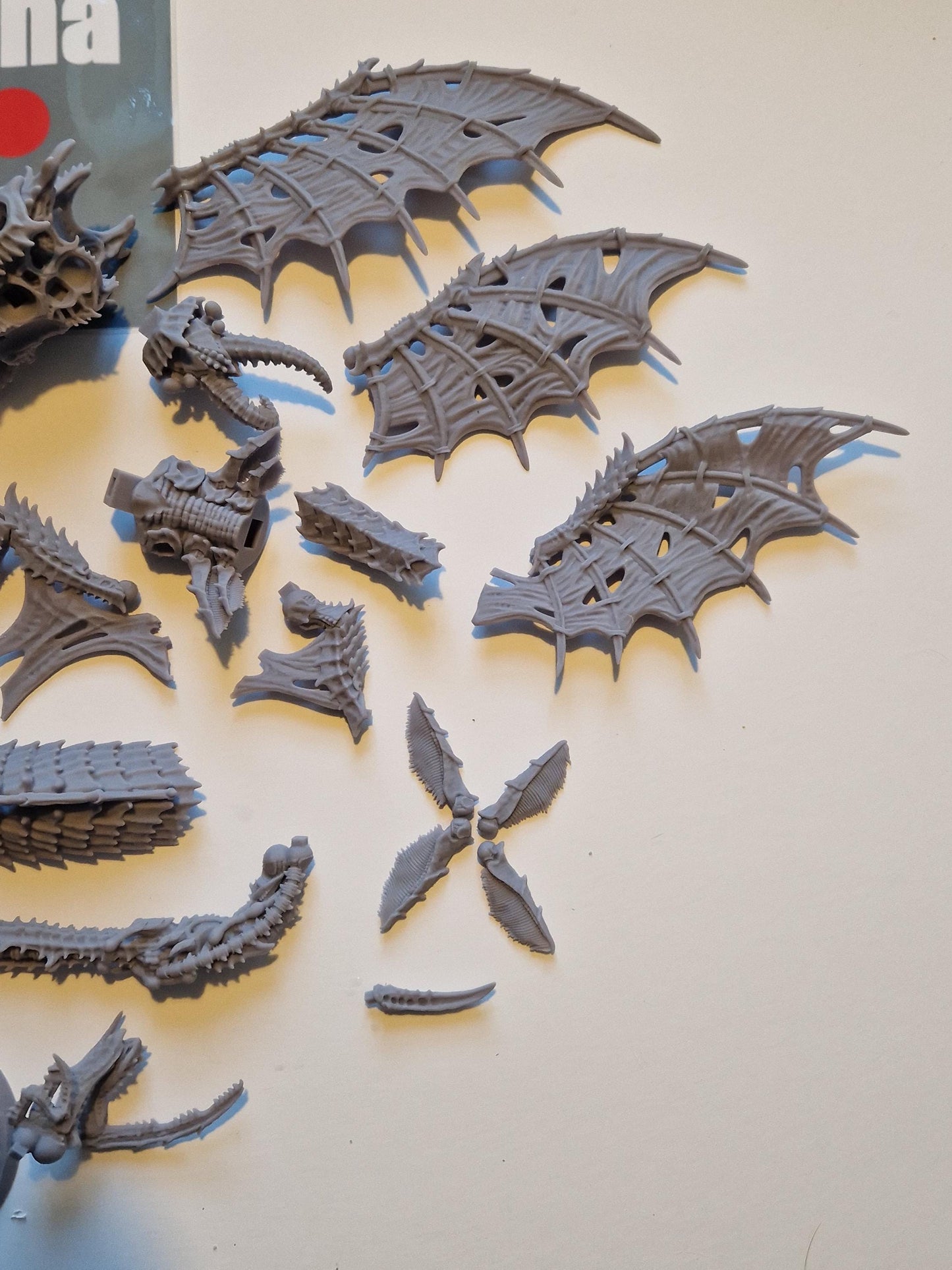 Flying Titan Miniature - Deep Hive - Oshounaminis - Tabletop wargaming miniature for Grimdark | OPR | Sci-fi | Alien Bug Proxy |